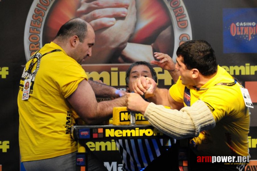 Nemiroff 2009 - Day 2 - Right hand # Siłowanie na ręce # Armwrestling # Armpower.net