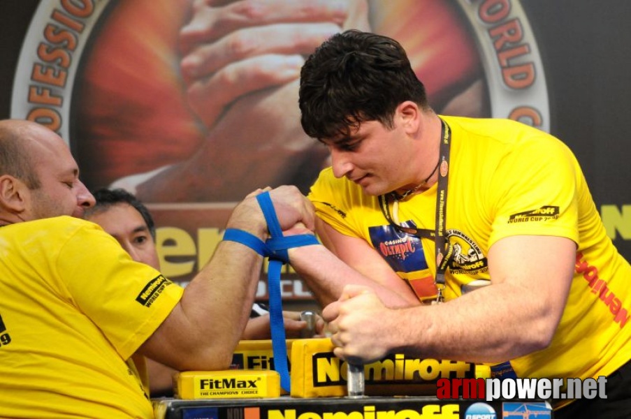 Nemiroff 2009 - Day 2 - Right hand # Siłowanie na ręce # Armwrestling # Armpower.net