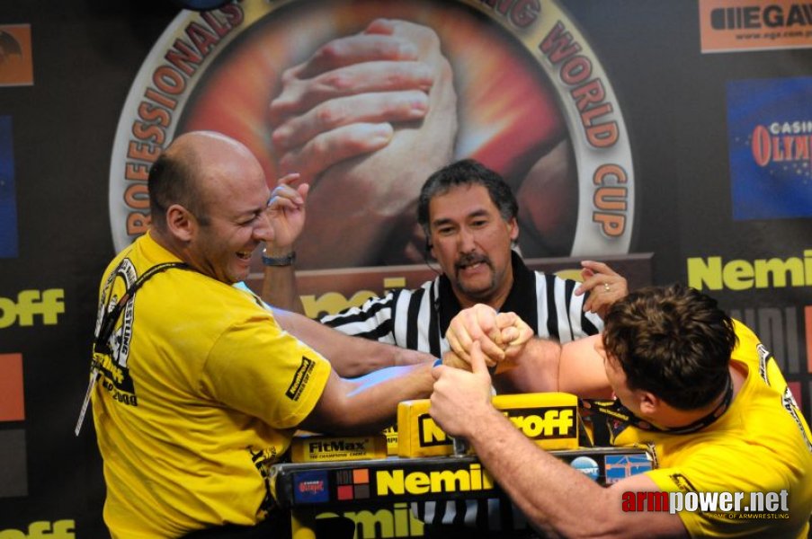 Nemiroff 2009 - Day 2 - Right hand # Armwrestling # Armpower.net