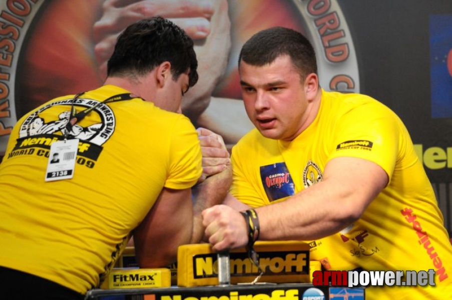 Nemiroff 2009 - Day 2 - Right hand # Siłowanie na ręce # Armwrestling # Armpower.net