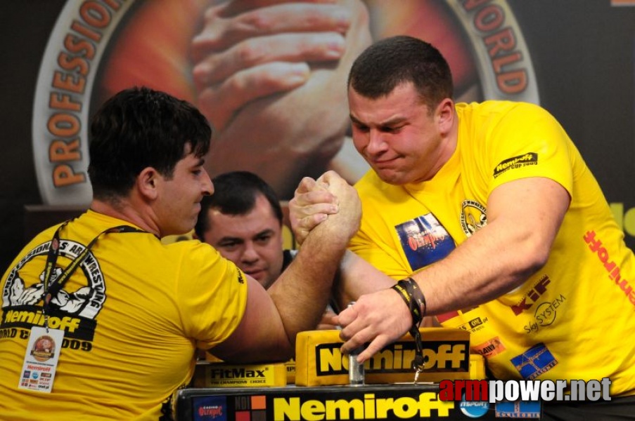 Nemiroff 2009 - Day 2 - Right hand # Siłowanie na ręce # Armwrestling # Armpower.net