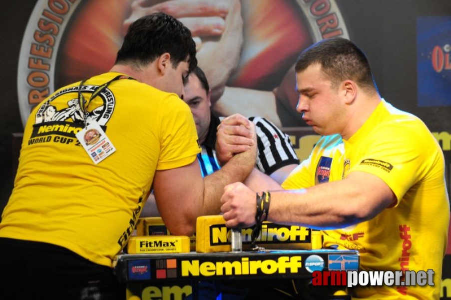 Nemiroff 2009 - Day 2 - Right hand # Siłowanie na ręce # Armwrestling # Armpower.net