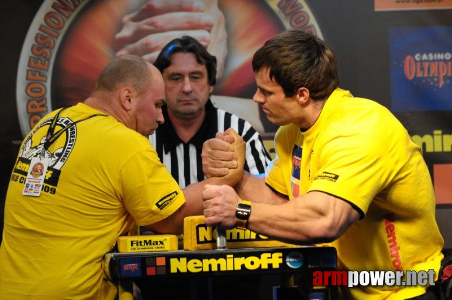 Nemiroff 2009 - Day 2 - Right hand # Siłowanie na ręce # Armwrestling # Armpower.net