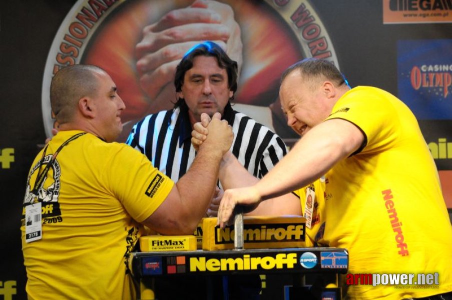 Nemiroff 2009 - Day 2 - Right hand # Siłowanie na ręce # Armwrestling # Armpower.net