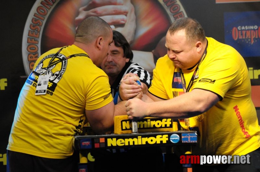 Nemiroff 2009 - Day 2 - Right hand # Siłowanie na ręce # Armwrestling # Armpower.net