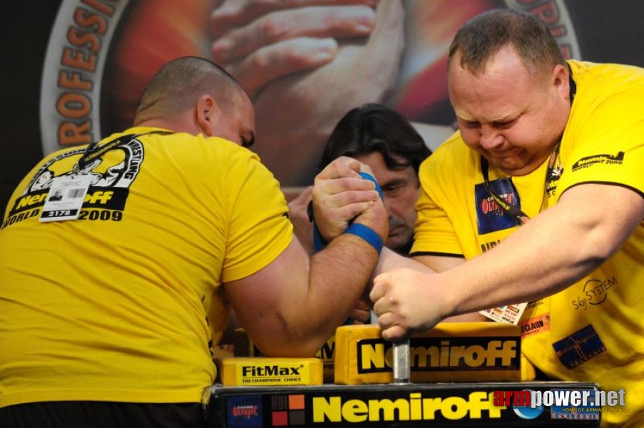 Nemiroff 2009 - Day 2 - Right hand # Armwrestling # Armpower.net