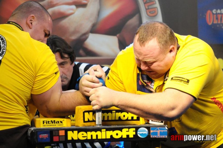 Nemiroff 2009 - Day 2 - Right hand # Siłowanie na ręce # Armwrestling # Armpower.net