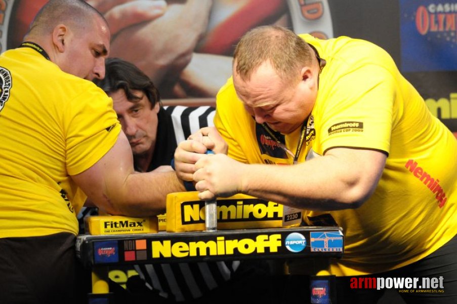 Nemiroff 2009 - Day 2 - Right hand # Siłowanie na ręce # Armwrestling # Armpower.net