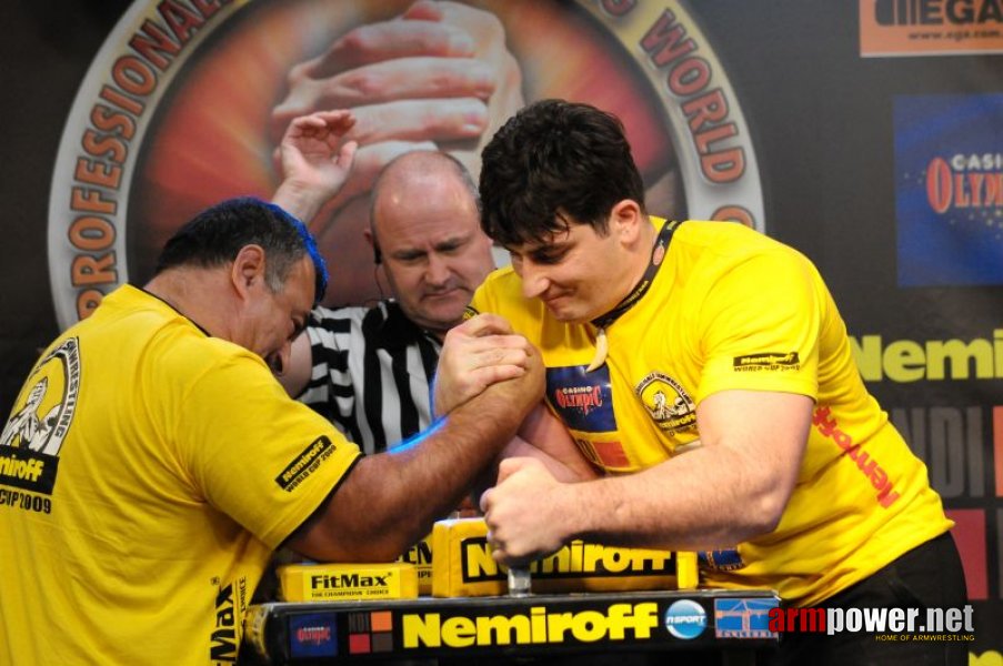 Nemiroff 2009 - Day 2 - Right hand # Armwrestling # Armpower.net