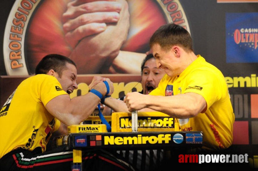 Nemiroff 2009 - Day 2 - Right hand # Siłowanie na ręce # Armwrestling # Armpower.net