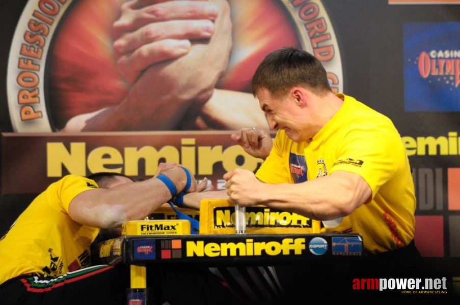 Nemiroff 2009 - Day 2 - Right hand # Armwrestling # Armpower.net