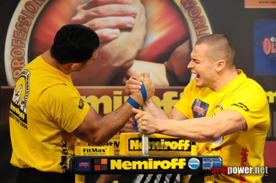 Nemiroff 2009 - Day 2 - Right hand # Armwrestling # Armpower.net