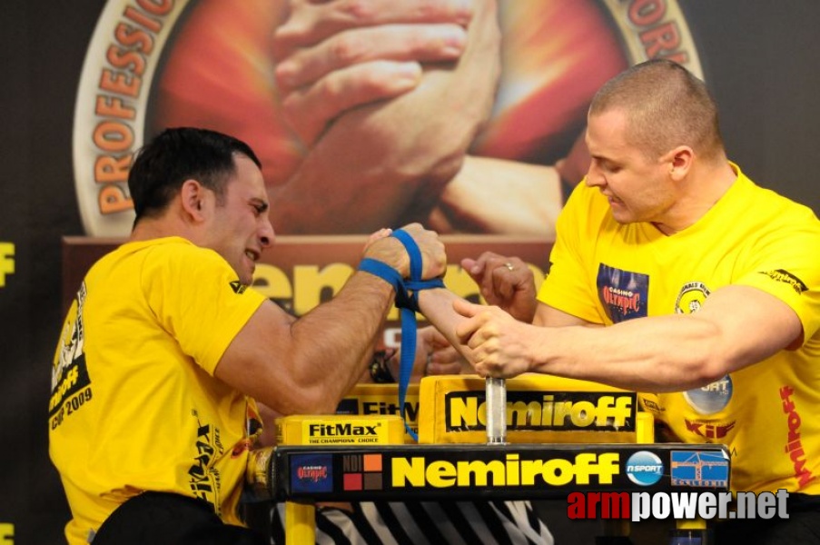 Nemiroff 2009 - Day 2 - Right hand # Armwrestling # Armpower.net