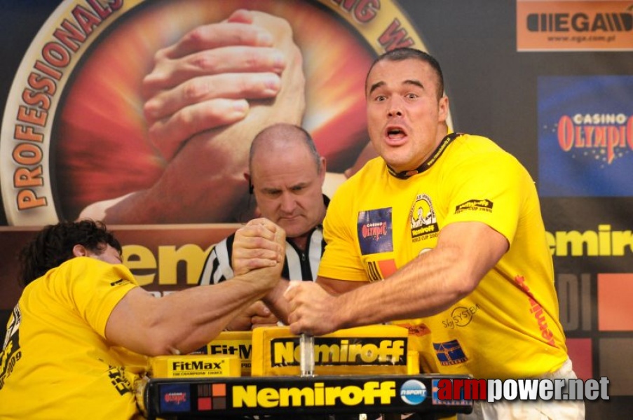 Nemiroff 2009 - Day 2 - Right hand # Siłowanie na ręce # Armwrestling # Armpower.net