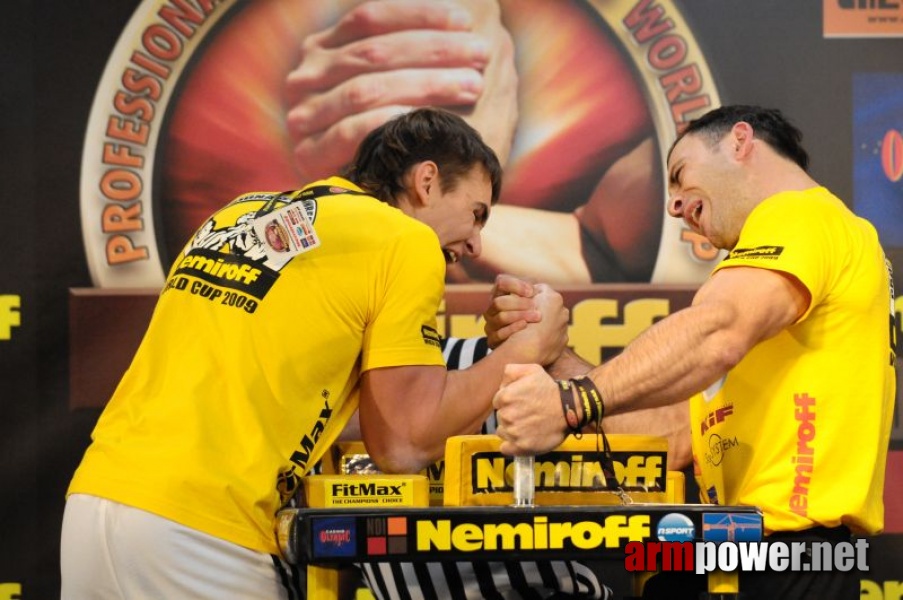 Nemiroff 2009 - Day 2 - Right hand # Siłowanie na ręce # Armwrestling # Armpower.net