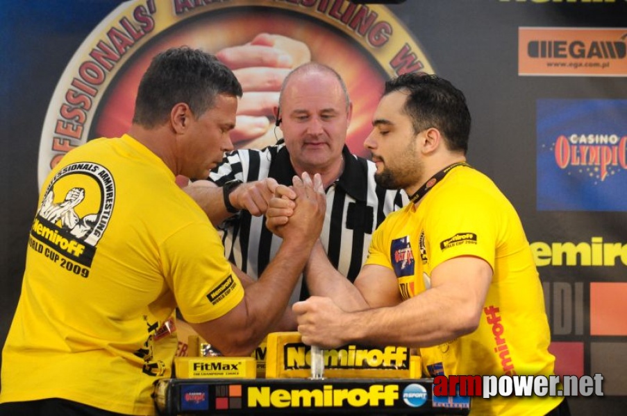 Nemiroff 2009 - Day 2 - Right hand # Armwrestling # Armpower.net