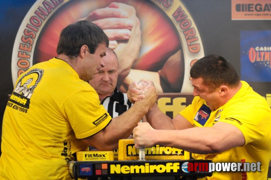 Nemiroff 2009 - Day 2 - Right hand # Armwrestling # Armpower.net