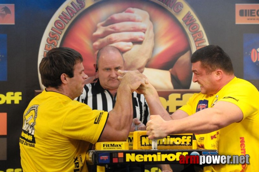 Nemiroff 2009 - Day 2 - Right hand # Armwrestling # Armpower.net