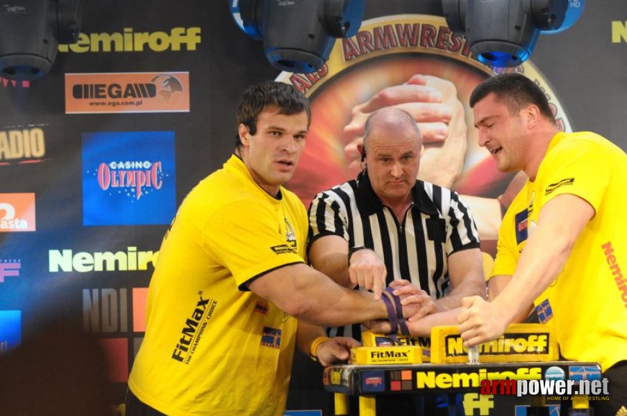 Nemiroff 2009 - Day 2 - Right hand # Armwrestling # Armpower.net