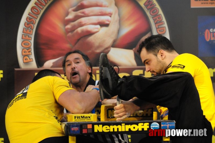 Nemiroff 2009 - Day 2 - Right hand # Siłowanie na ręce # Armwrestling # Armpower.net