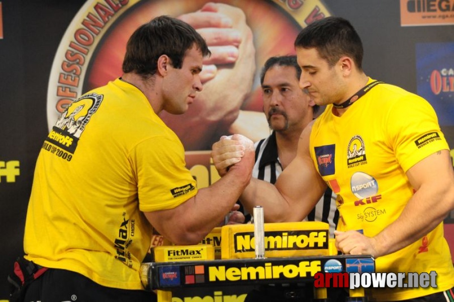 Nemiroff 2009 - Day 2 - Right hand # Siłowanie na ręce # Armwrestling # Armpower.net