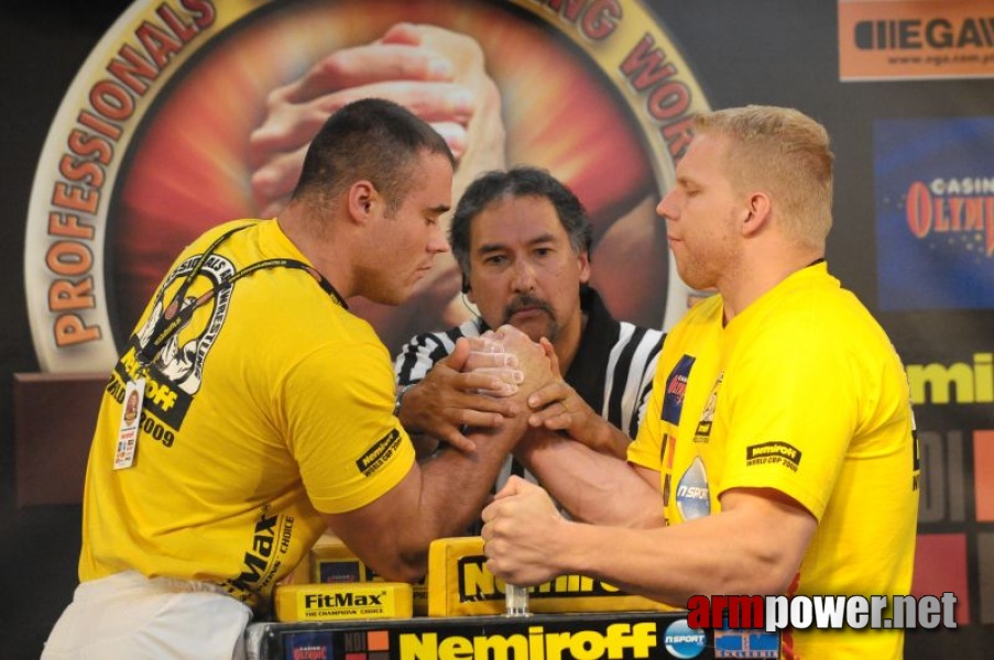 Nemiroff 2009 - Day 2 - Right hand # Siłowanie na ręce # Armwrestling # Armpower.net