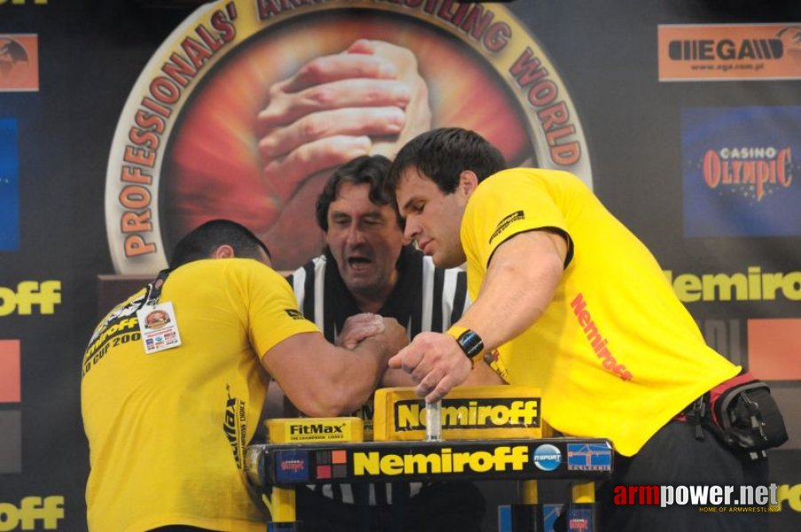 Nemiroff 2009 - Day 2 - Right hand # Siłowanie na ręce # Armwrestling # Armpower.net