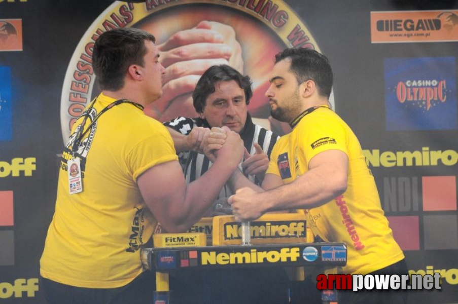 Nemiroff 2009 - Day 2 - Right hand # Armwrestling # Armpower.net