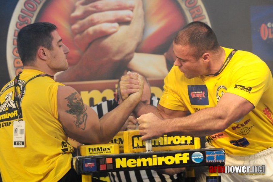 Nemiroff 2009 - Day 2 - Right hand # Siłowanie na ręce # Armwrestling # Armpower.net