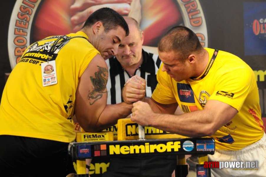 Nemiroff 2009 - Day 2 - Right hand # Siłowanie na ręce # Armwrestling # Armpower.net