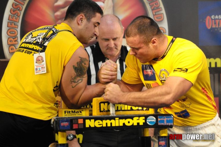 Nemiroff 2009 - Day 2 - Right hand # Siłowanie na ręce # Armwrestling # Armpower.net