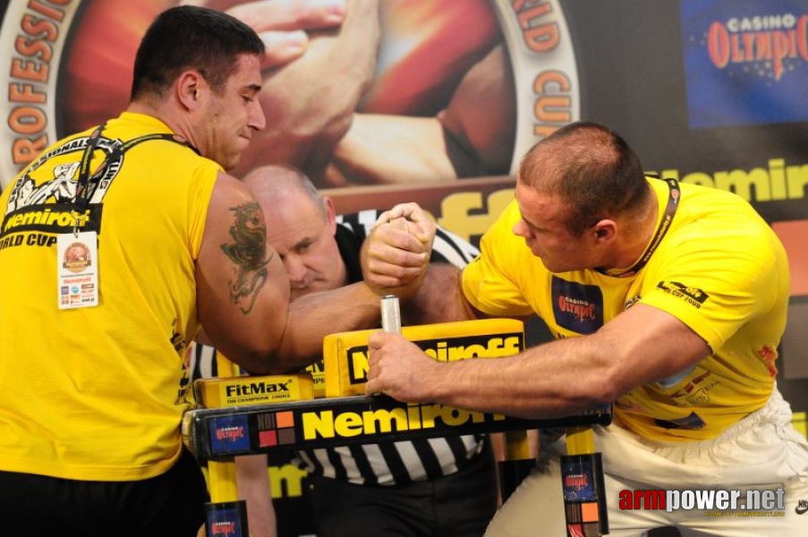 Nemiroff 2009 - Day 2 - Right hand # Armwrestling # Armpower.net