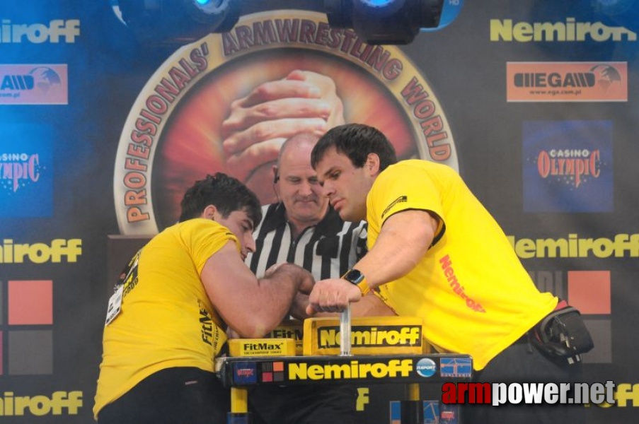 Nemiroff 2009 - Day 2 - Right hand # Armwrestling # Armpower.net