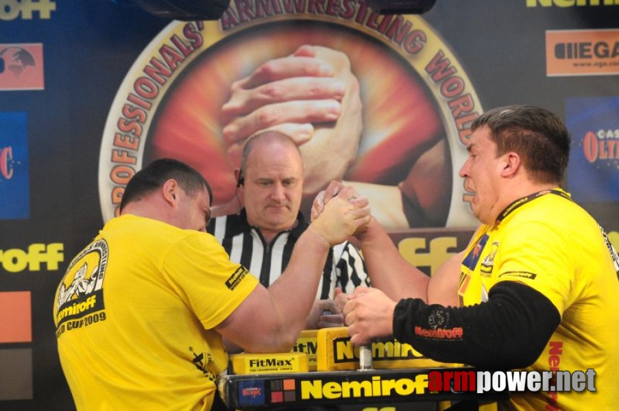 Nemiroff 2009 - Day 2 - Right hand # Siłowanie na ręce # Armwrestling # Armpower.net