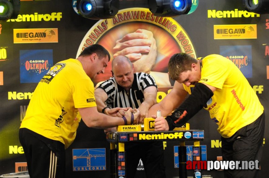 Nemiroff 2009 - Day 2 - Right hand # Armwrestling # Armpower.net