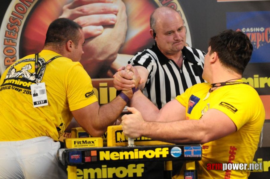 Nemiroff 2009 - Day 2 - Right hand # Siłowanie na ręce # Armwrestling # Armpower.net