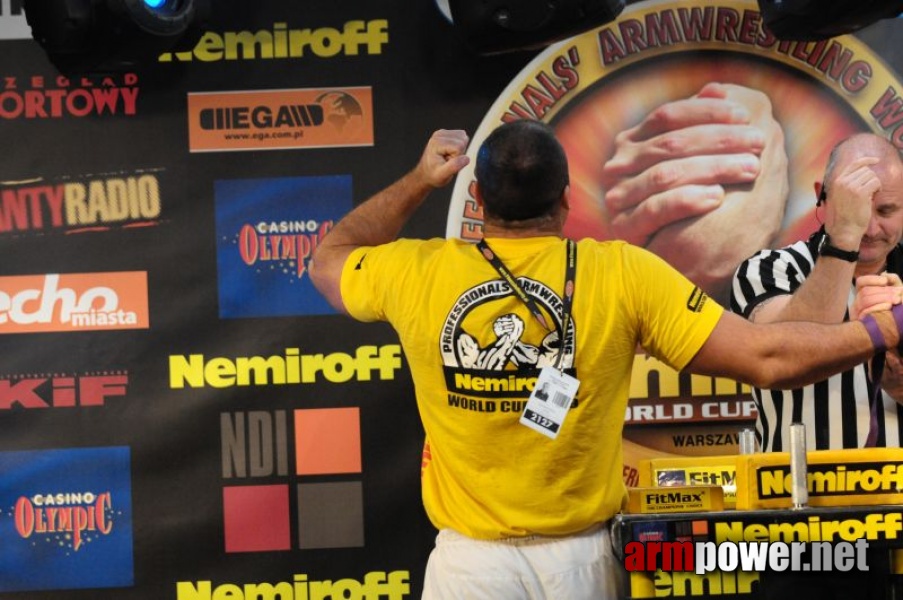 Nemiroff 2009 - Day 2 - Right hand # Siłowanie na ręce # Armwrestling # Armpower.net