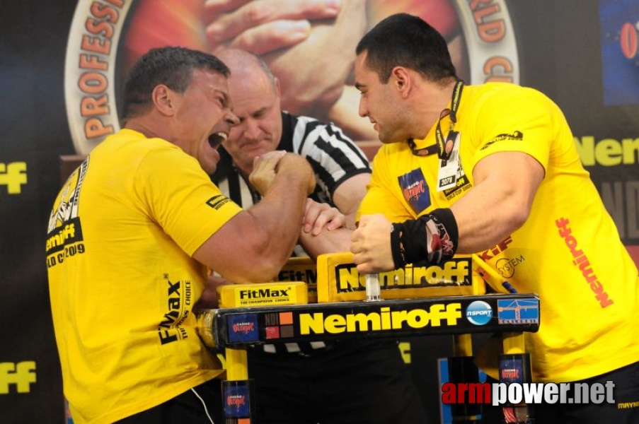 Nemiroff 2009 - Day 2 - Right hand # Armwrestling # Armpower.net