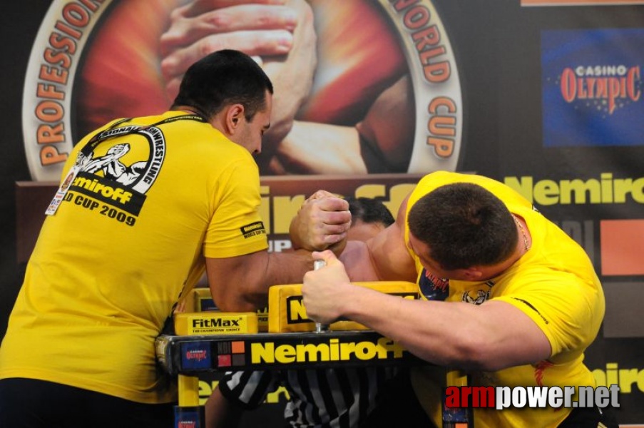 Nemiroff 2009 - Day 2 - Right hand # Armwrestling # Armpower.net