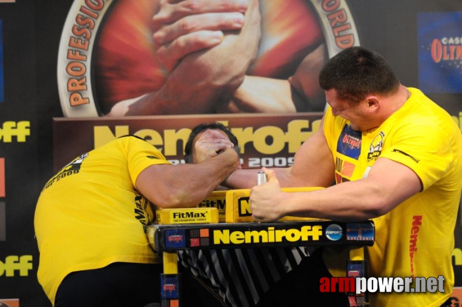 Nemiroff 2009 - Day 2 - Right hand # Siłowanie na ręce # Armwrestling # Armpower.net