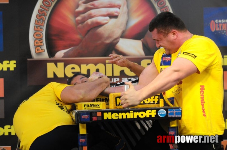 Nemiroff 2009 - Day 2 - Right hand # Armwrestling # Armpower.net