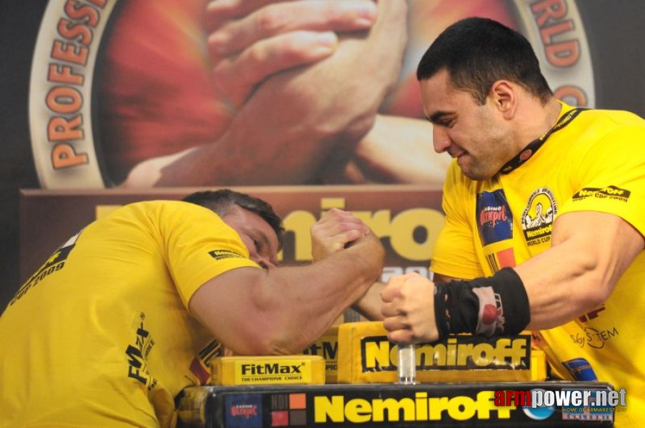 Nemiroff 2009 - Day 2 - Right hand # Armwrestling # Armpower.net