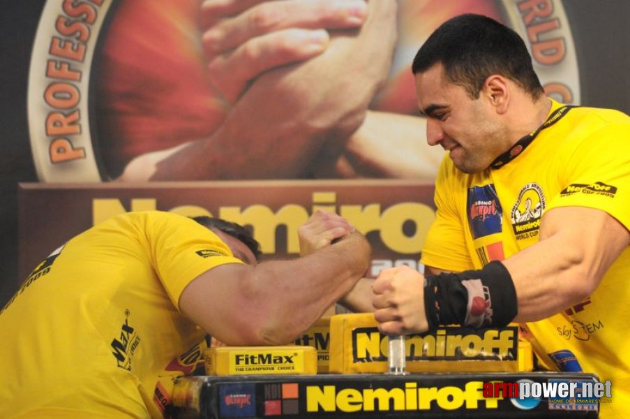 Nemiroff 2009 - Day 2 - Right hand # Armwrestling # Armpower.net