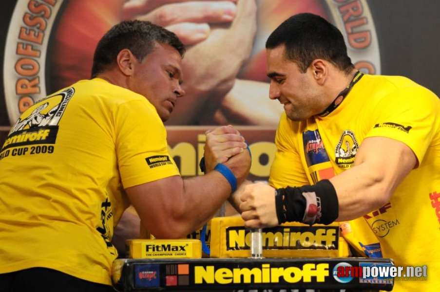 Nemiroff 2009 - Day 2 - Right hand # Armwrestling # Armpower.net