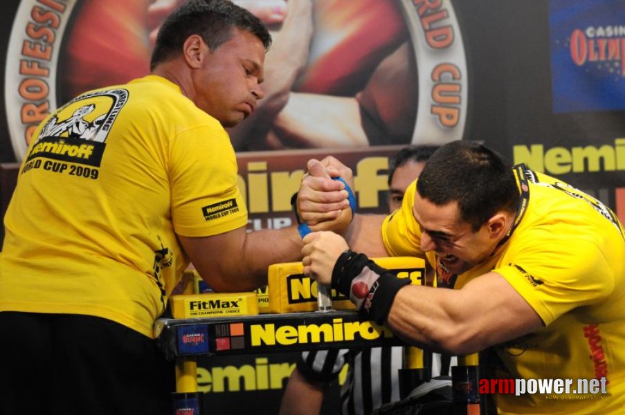 Nemiroff 2009 - Day 2 - Right hand # Armwrestling # Armpower.net