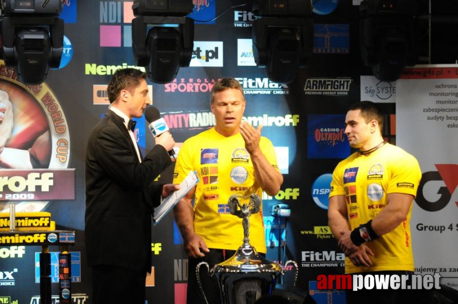 Nemiroff 2009 - Day 2 - Right hand # Siłowanie na ręce # Armwrestling # Armpower.net