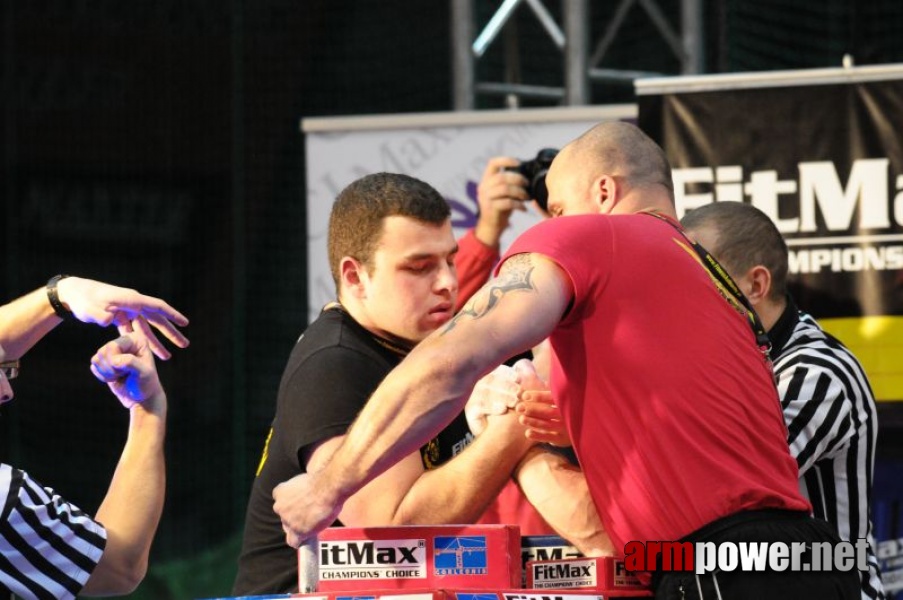 Puchar Polski 2009 - Prawa Reka # Siłowanie na ręce # Armwrestling # Armpower.net