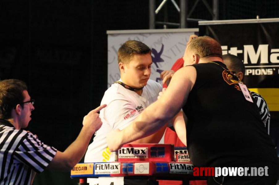 Puchar Polski 2009 - Prawa Reka # Siłowanie na ręce # Armwrestling # Armpower.net