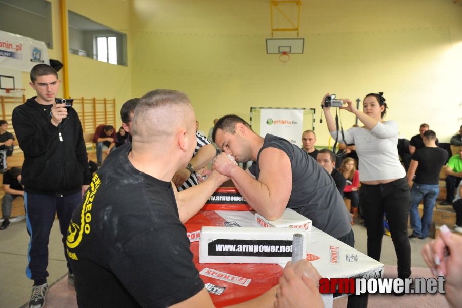 Debiuty 2010 - Stare Miasto # Siłowanie na ręce # Armwrestling # Armpower.net