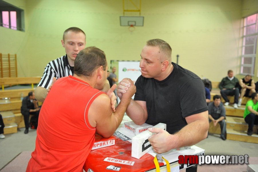 Debiuty 2010 - Stare Miasto # Siłowanie na ręce # Armwrestling # Armpower.net